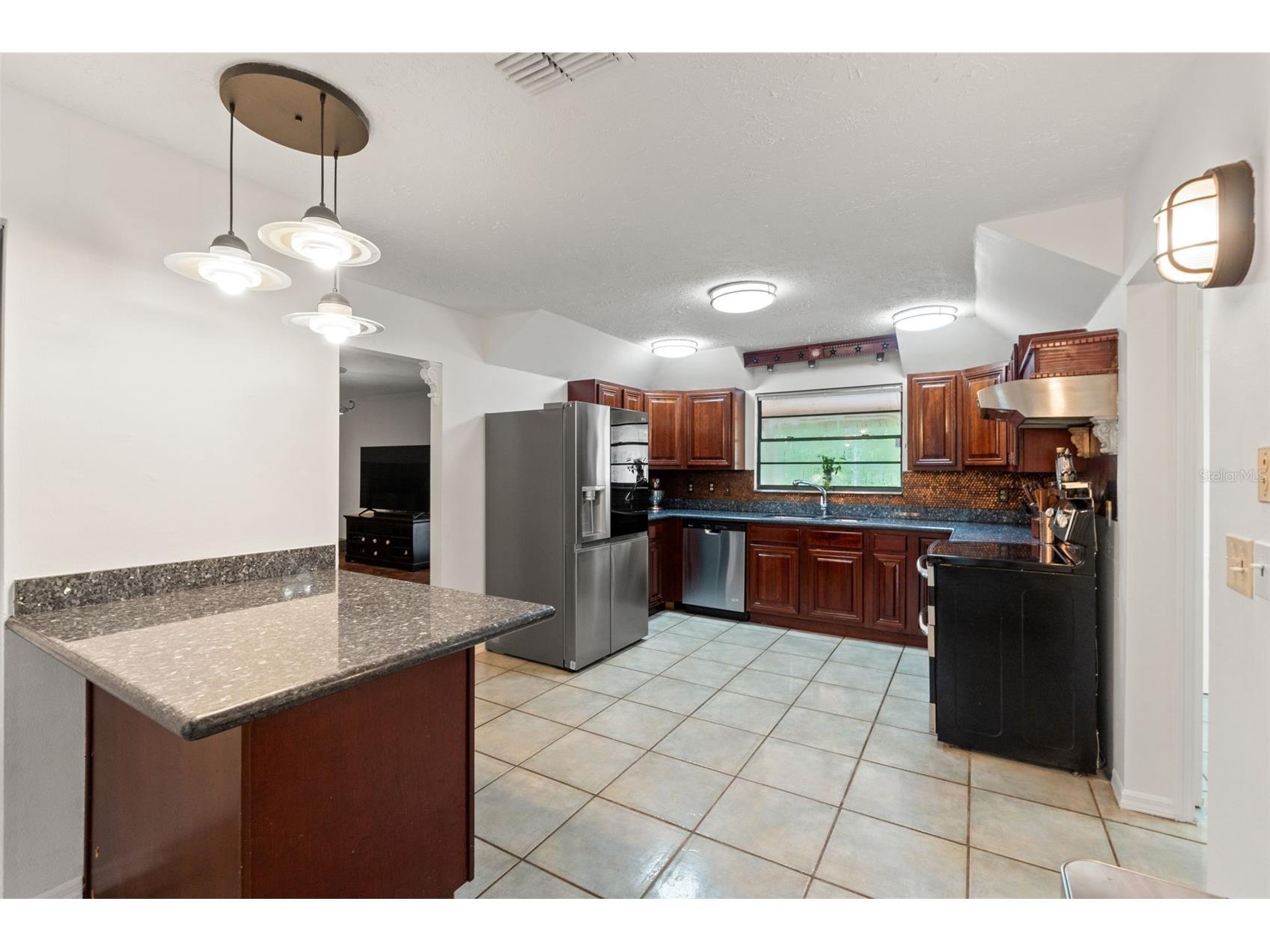 16502 E Course Drive Tampa FL 33624 W7878503 image16