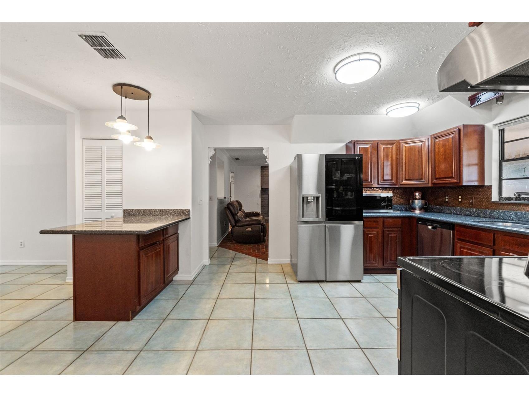 16502 E Course Drive Tampa FL 33624 W7878503 image19