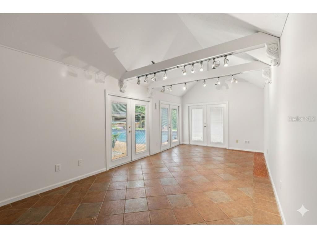 16502 E Course Drive Tampa FL 33624 W7878503 image3