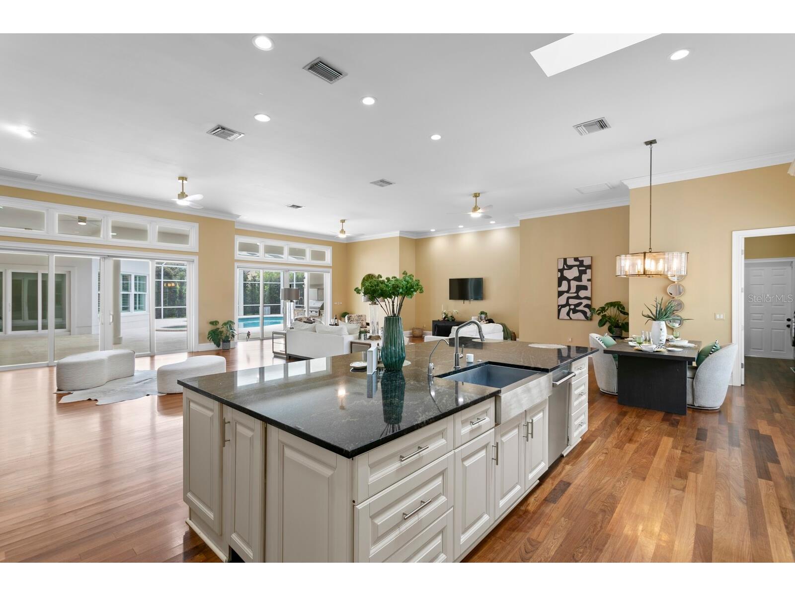 16504 Avila Boulevard Tampa FL 33613 TB8485075 image22