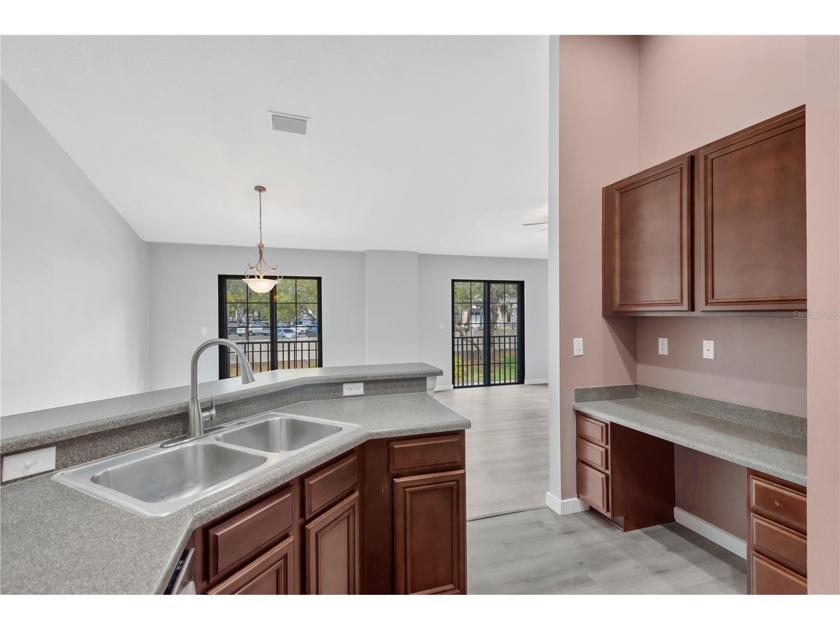 16505 Kingletridge Avenue Lithia FL 33547 TB8483473 image10