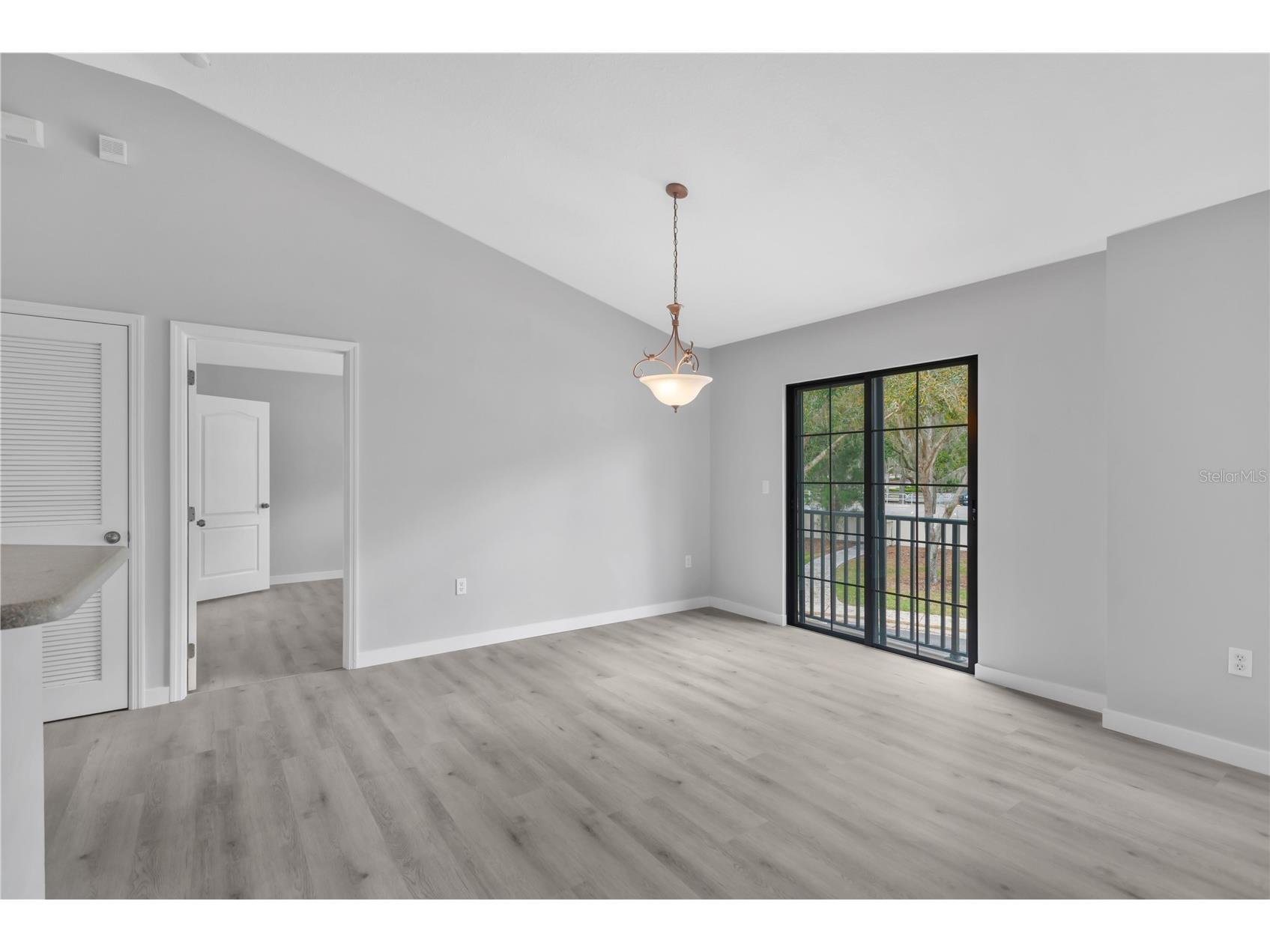 16505 Kingletridge Avenue Lithia FL 33547 TB8483473 image12