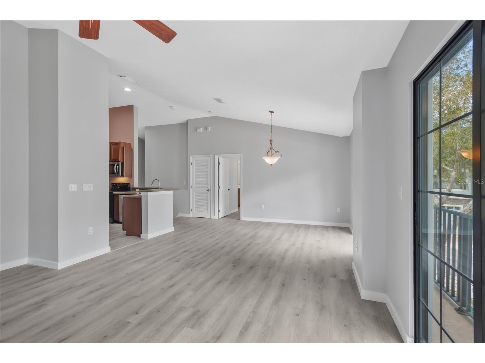 16505 Kingletridge Avenue Lithia FL 33547 TB8483473 image15