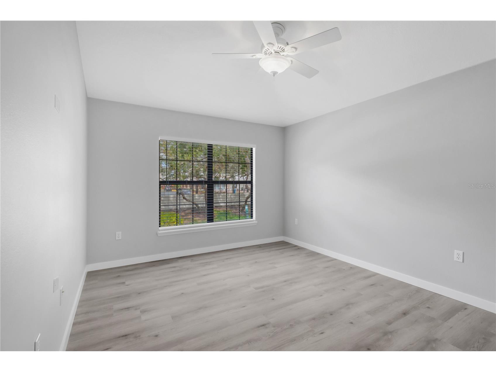16505 Kingletridge Avenue Lithia FL 33547 TB8483473 image16