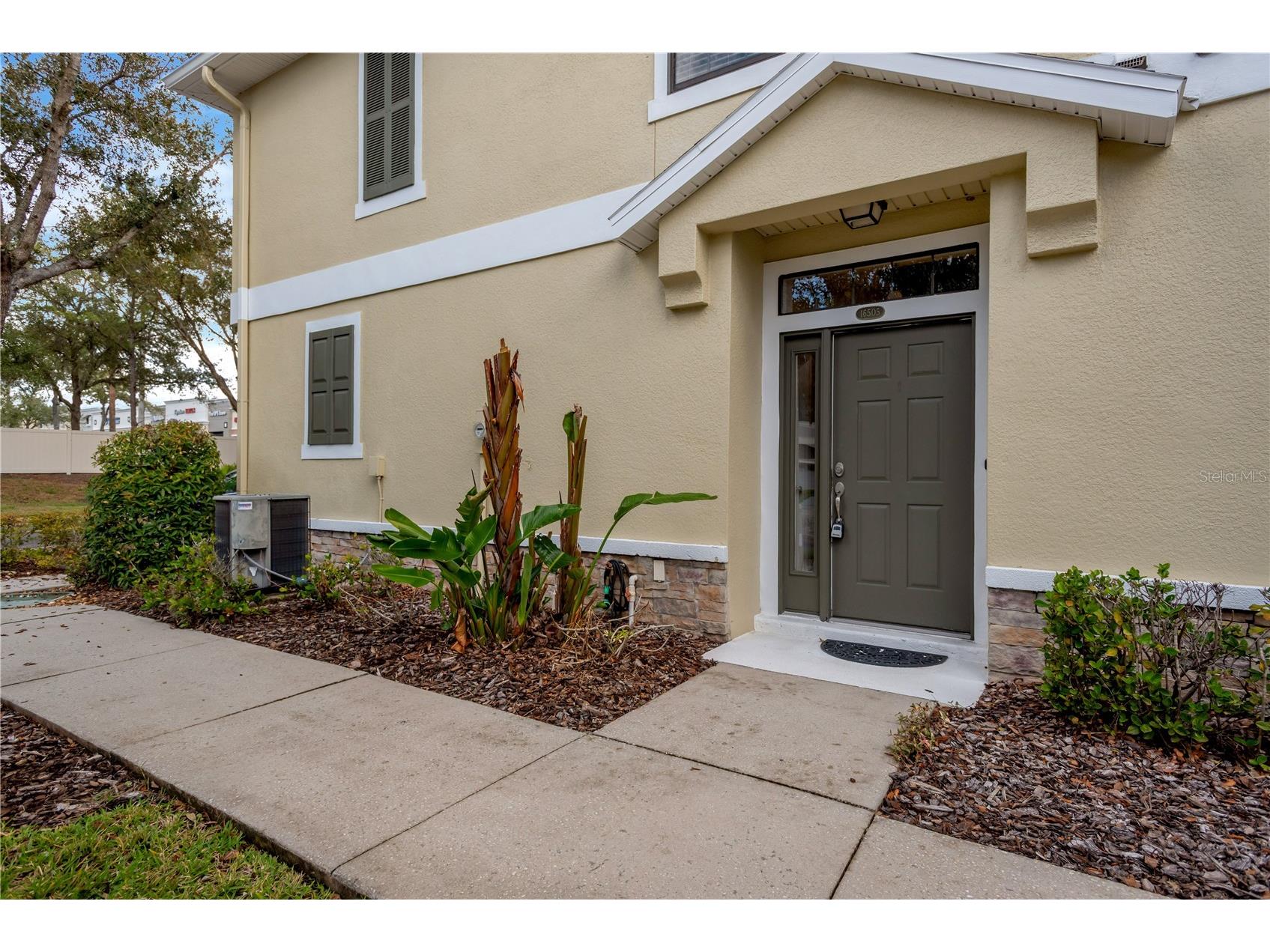 16505 Kingletridge Avenue Lithia FL 33547 TB8483473 image4