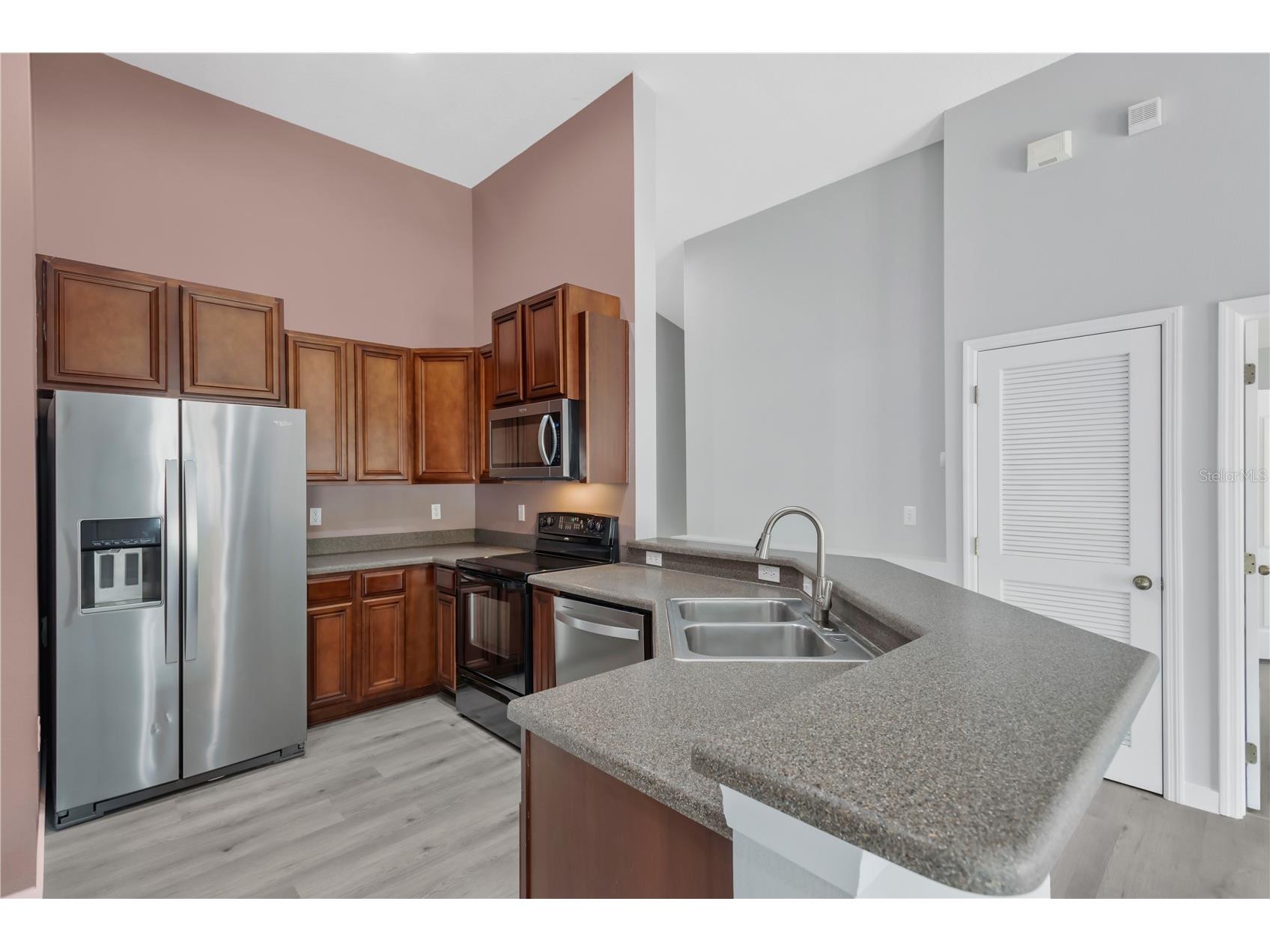 16505 Kingletridge Avenue Lithia FL 33547 TB8483473 image9