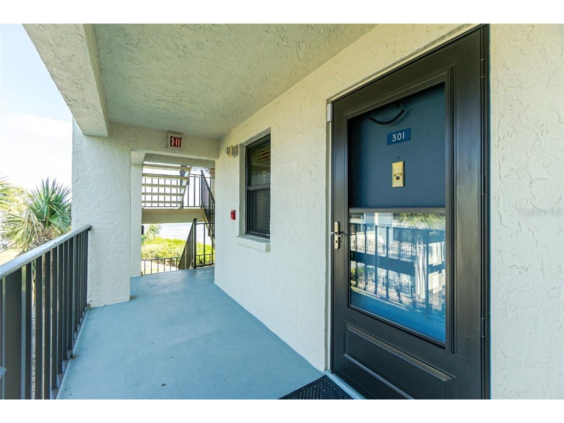 1651 Beach Road #301 Englewood FL 34223 - LEMON BAY/INTRACOASTAL WATERWA D6140523 image6