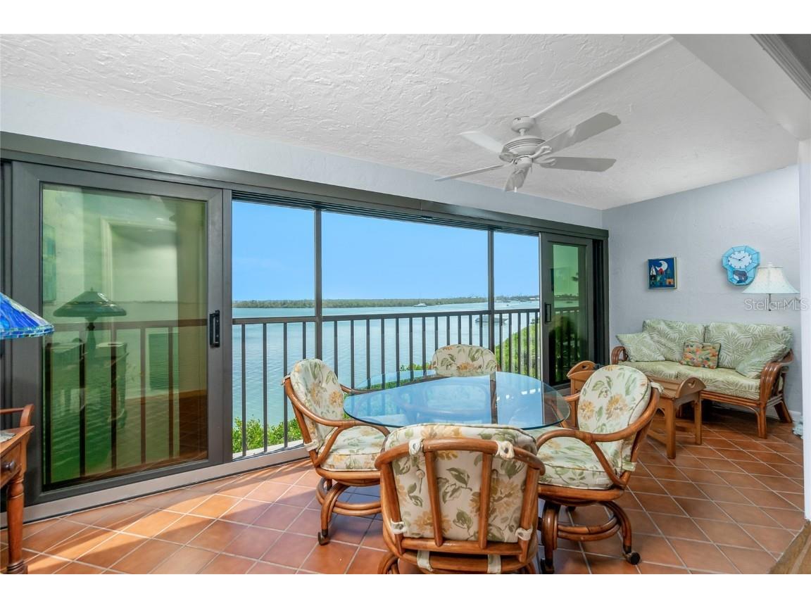 1651 Beach Road #301 Englewood FL 34223 - LEMON BAY/INTRACOASTAL WATERWA D6140523 image9