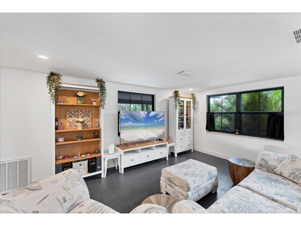 1651 Lakeview Place Englewood FL 34223 D6143973 image10