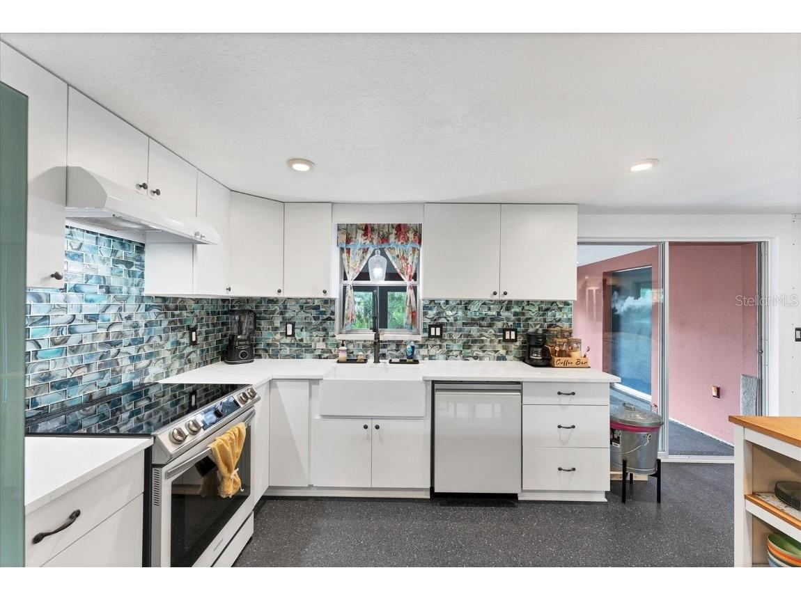 1651 Lakeview Place Englewood FL 34223 D6143973 image16