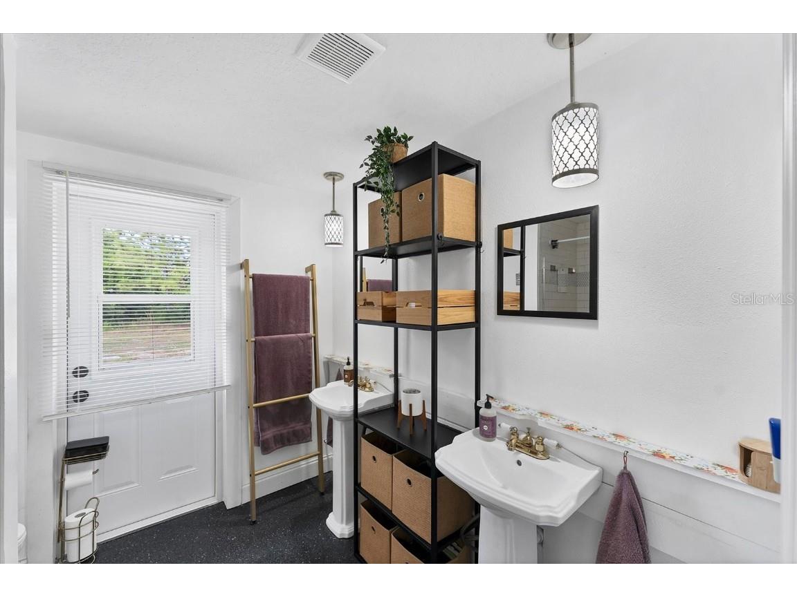 1651 Lakeview Place Englewood FL 34223 D6143973 image20