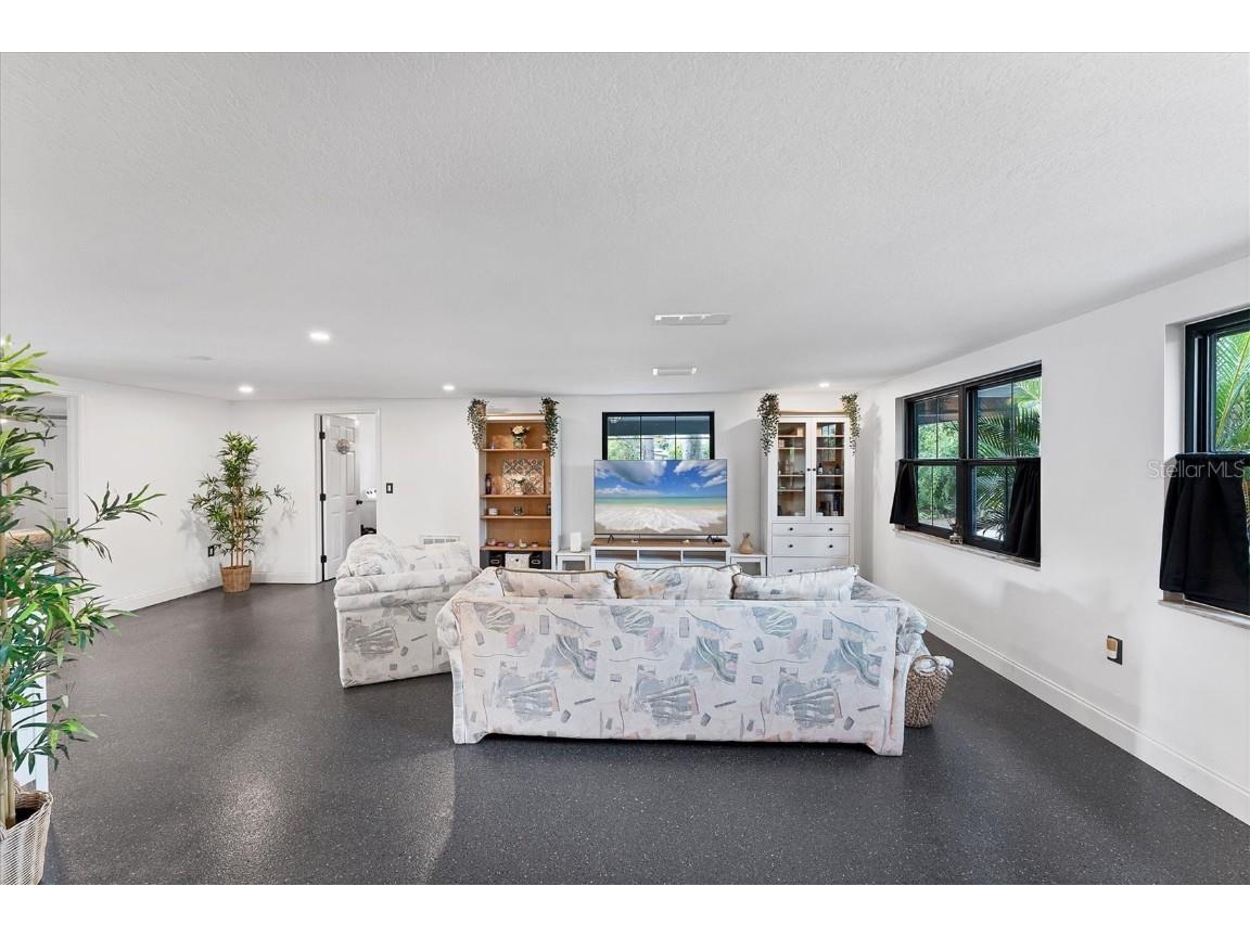 1651 Lakeview Place Englewood FL 34223 D6143973 image3