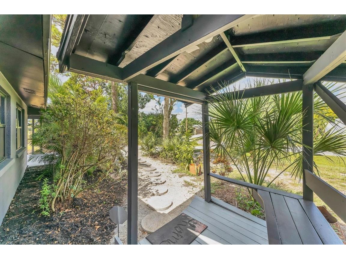 1651 Lakeview Place Englewood FL 34223 D6143973 image7