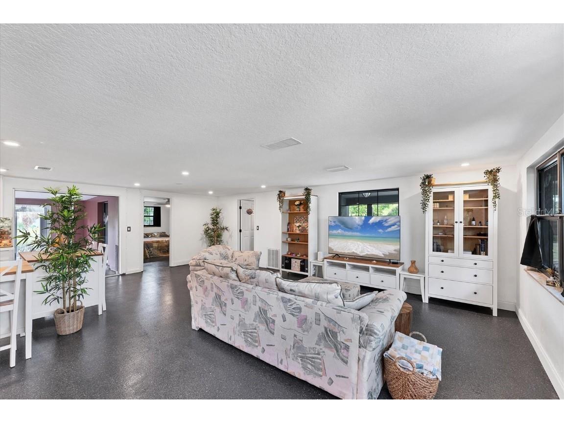 1651 Lakeview Place Englewood FL 34223 D6143973 image9