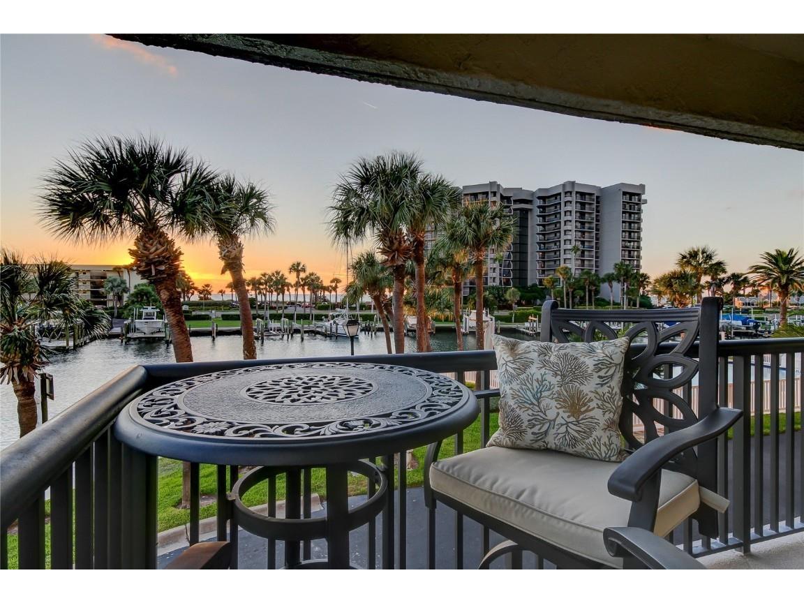 1651 Sand Key Estates Court #16 Clearwater FL 33767 - INTRACOASTAL GULF OF MEXICO U8139955 image1