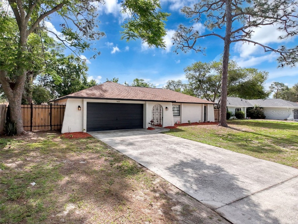 1652 Larkin Road Spring Hill FL 34608 W7876878 image2