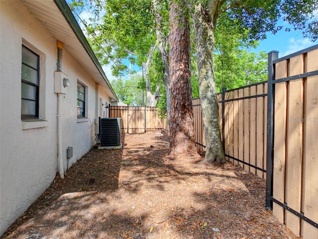 1652 Larkin Road Spring Hill FL 34608 W7876878 image28