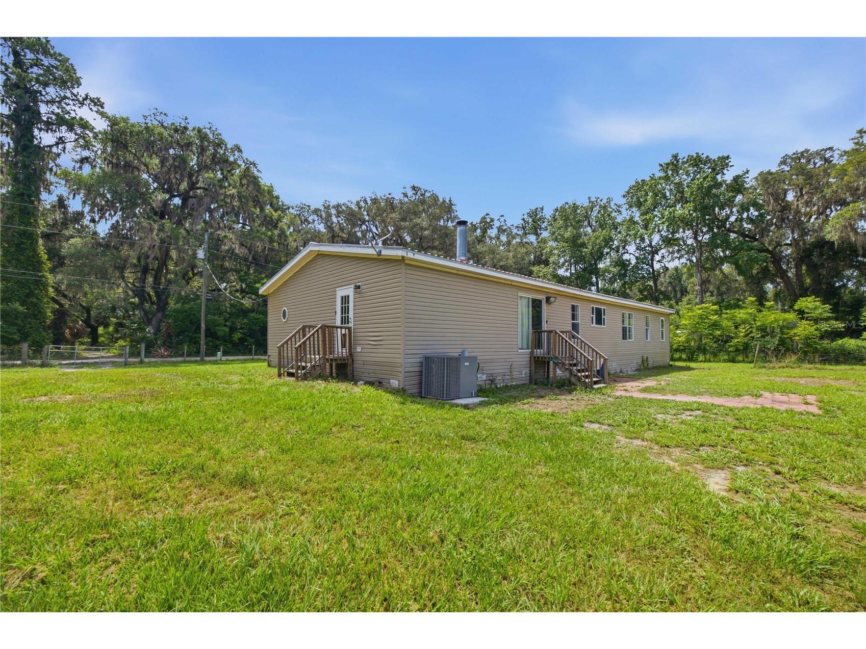 16520 NE 42nd Avenue Citra FL 32113 OM726834 image6