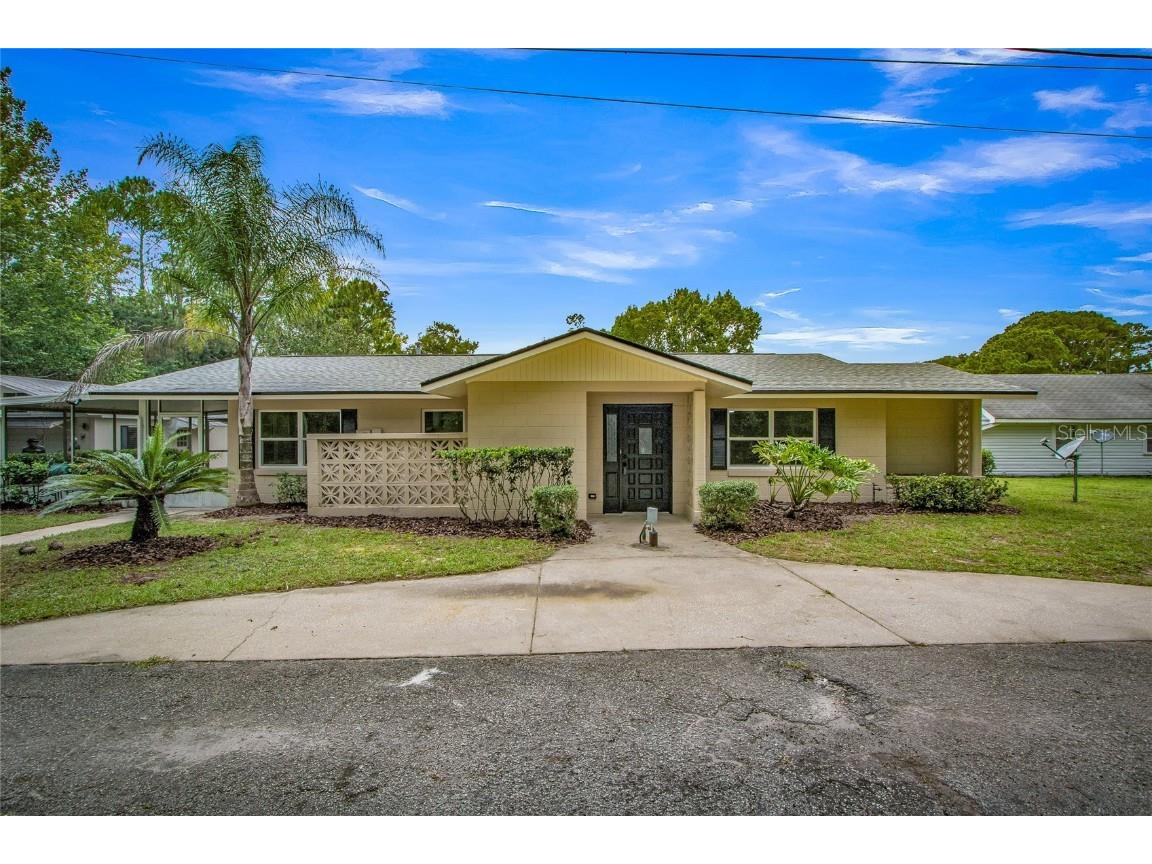 16528 Orange Avenue Umatilla FL 32784 G5085526 image1