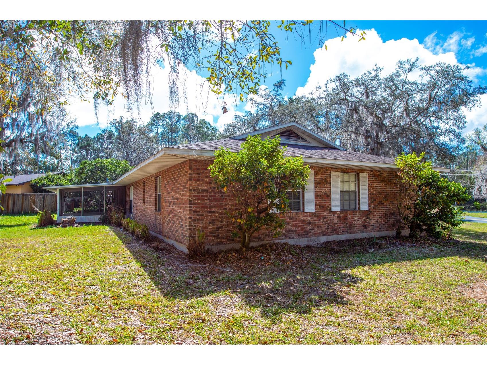16529 Orange Avenue Umatilla FL 32784 GC538307 image14