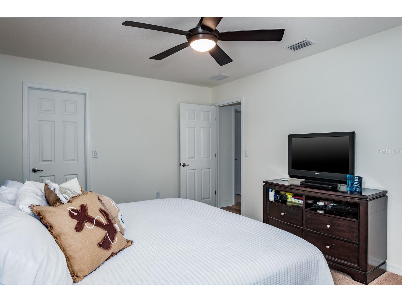 1653 Nature View Drive Lutz FL 33558 TB8495373 image54