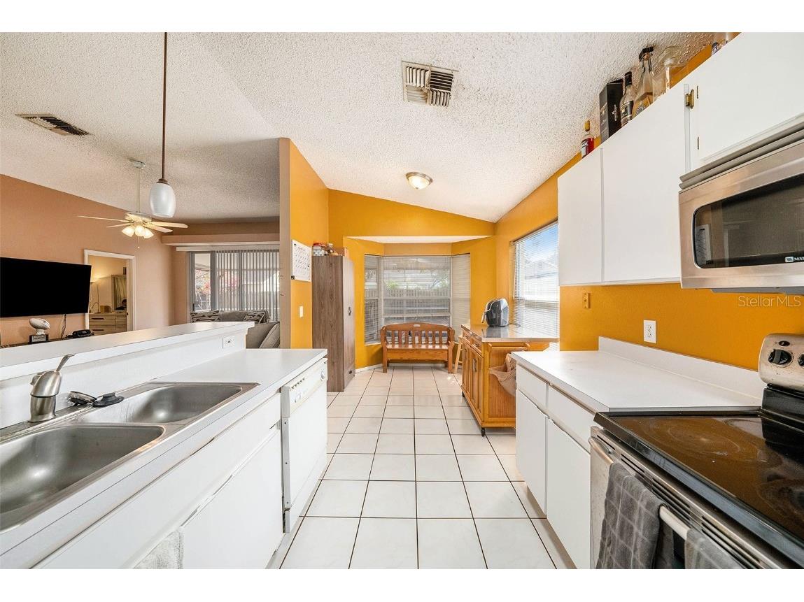 1653 Portsmouth Lake Drive Brandon FL 33511 TB8453912 image14