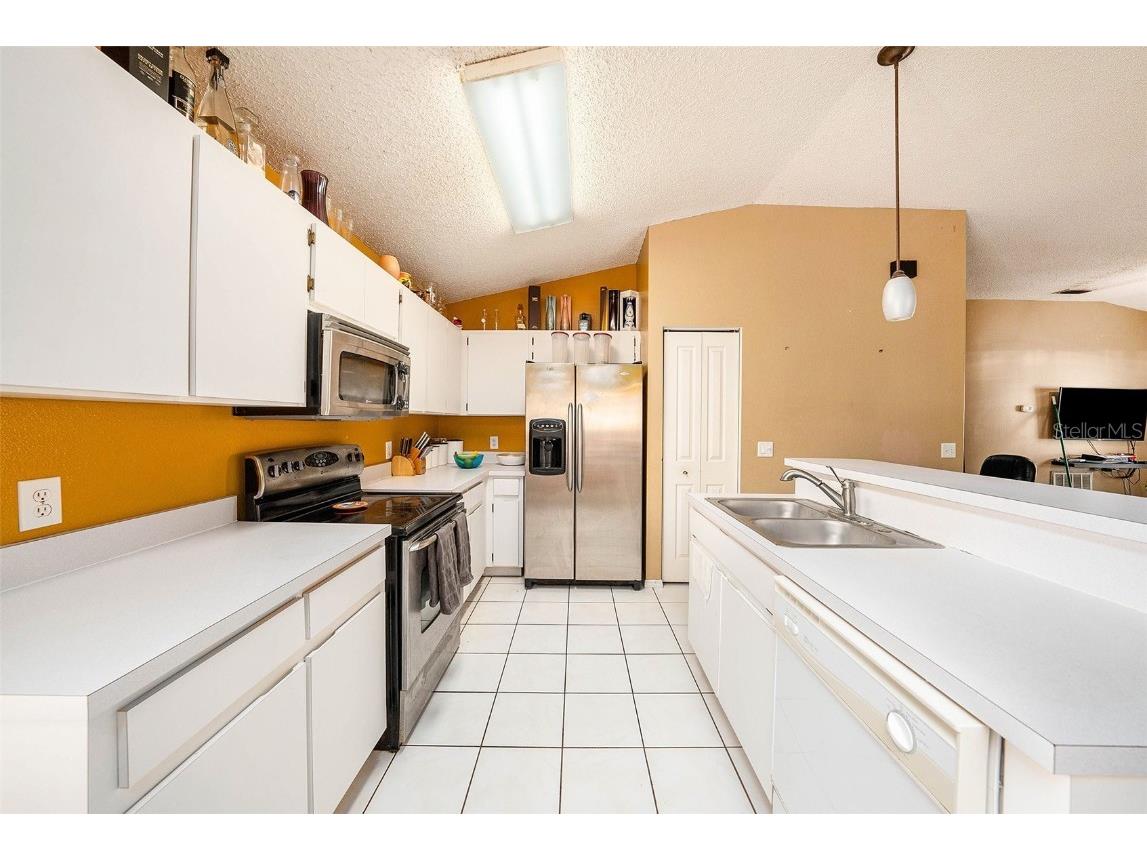 1653 Portsmouth Lake Drive Brandon FL 33511 TB8453912 image15