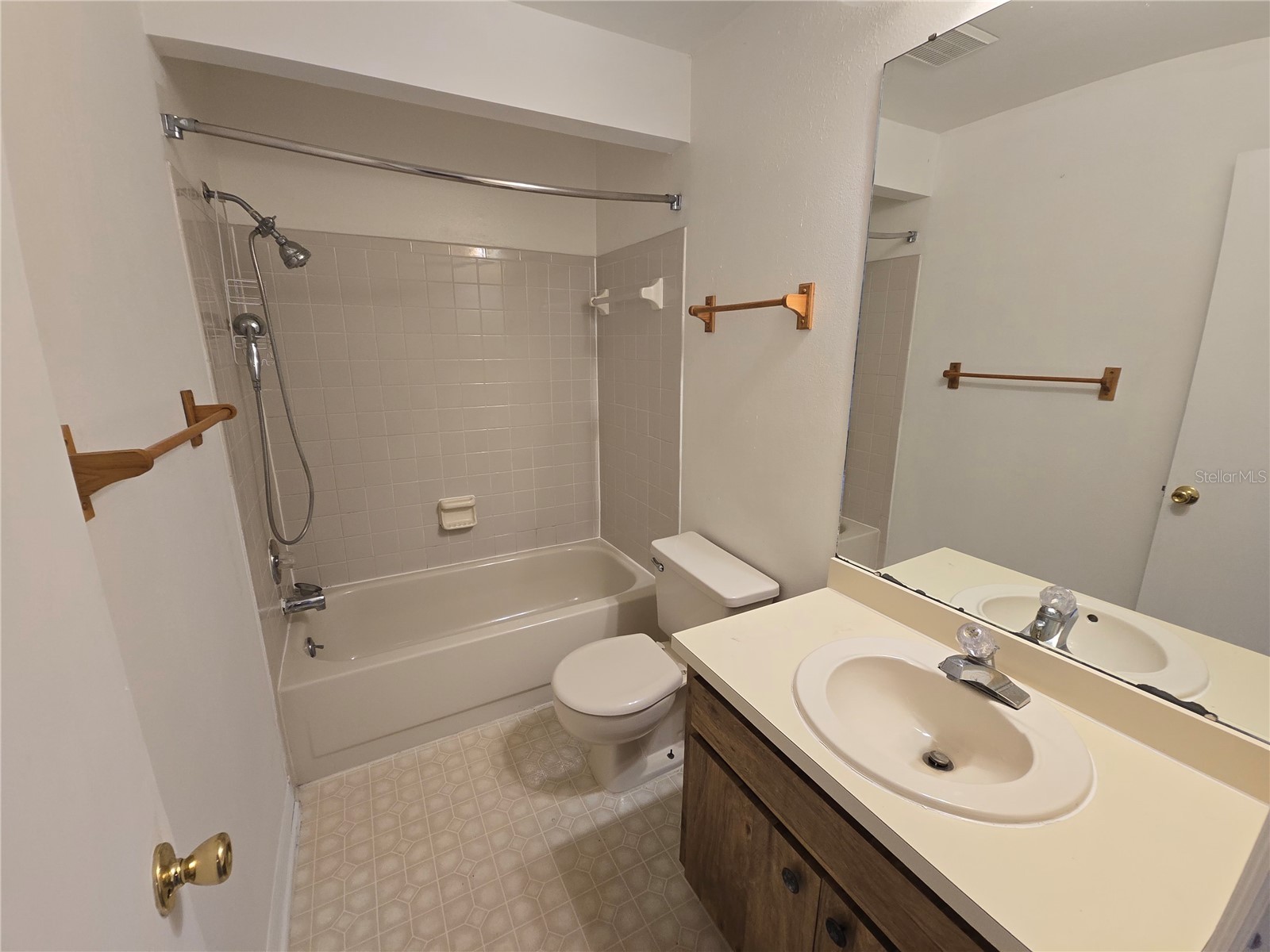 16535 Brigadoon Drive Tampa FL 33618 TB8515240 image9