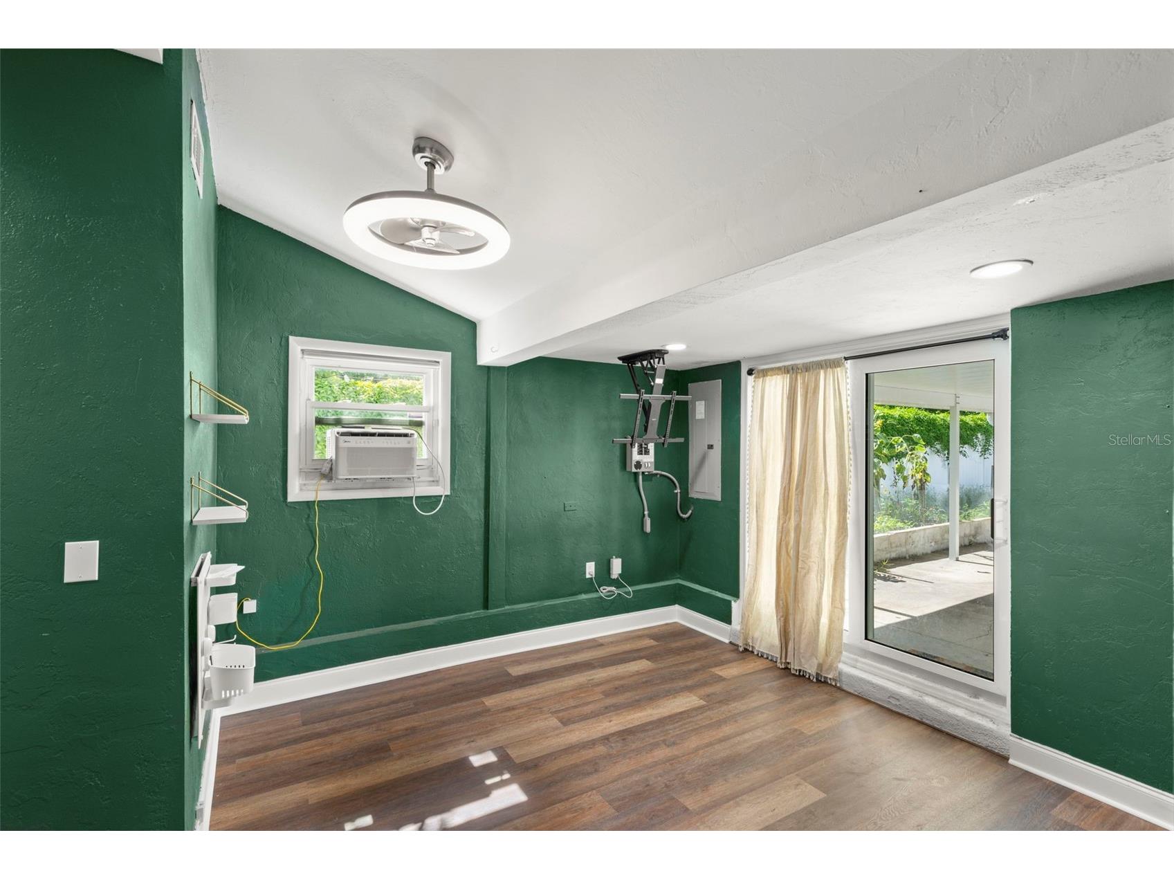 1654 50th Avenue N Saint Petersburg FL 33714 TB8432645 image16