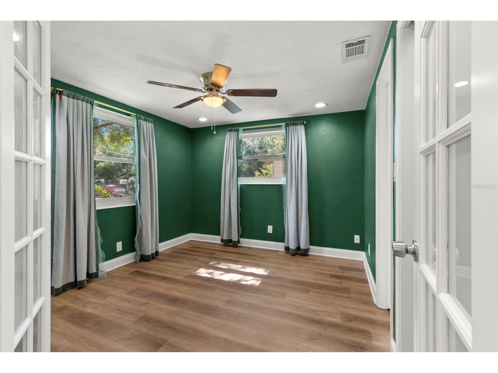 1654 50th Avenue N Saint Petersburg FL 33714 TB8432645 image18