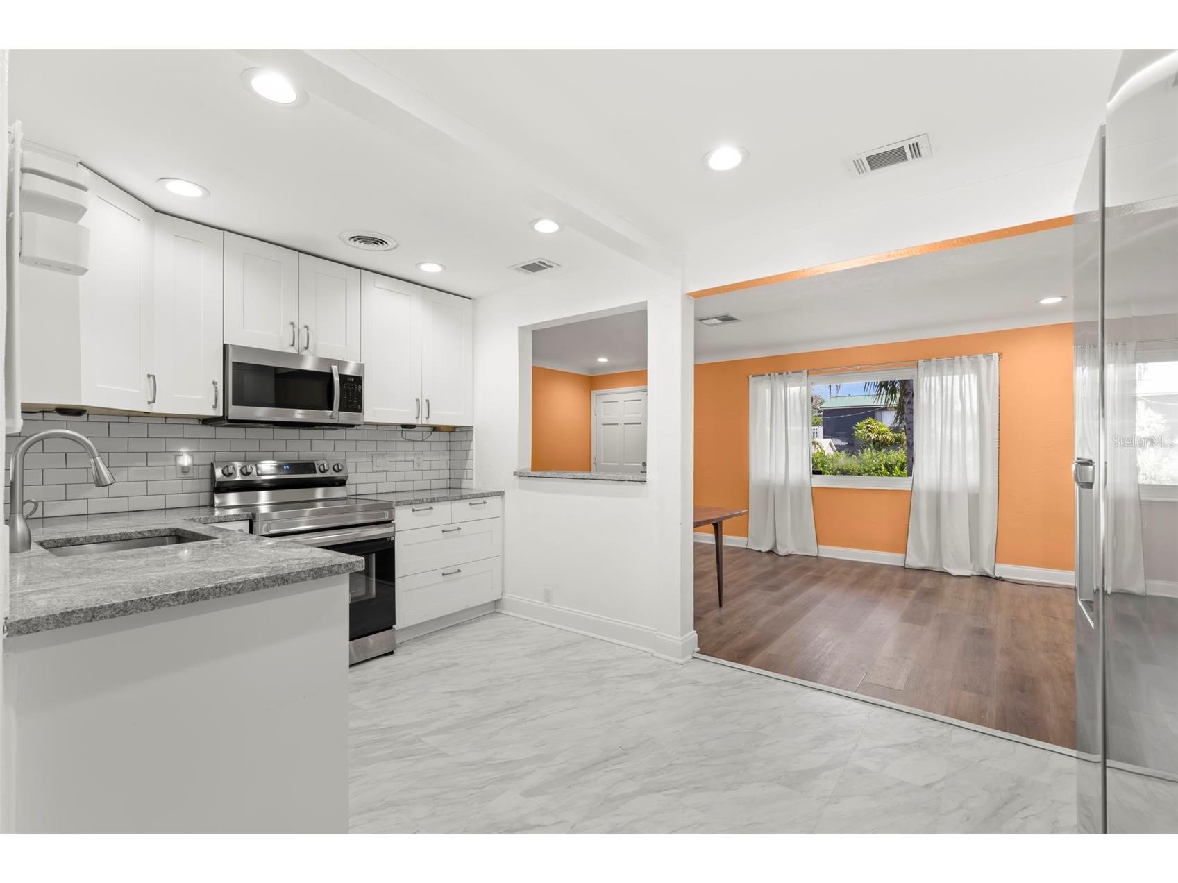 1654 50th Avenue N Saint Petersburg FL 33714 TB8432645 image7