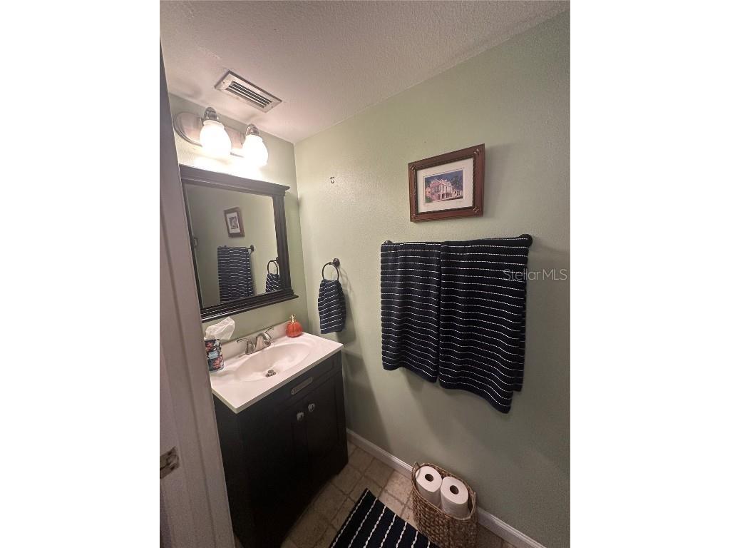 1654 Bayhill Drive Oldsmar FL 34677 TB8438417 image16