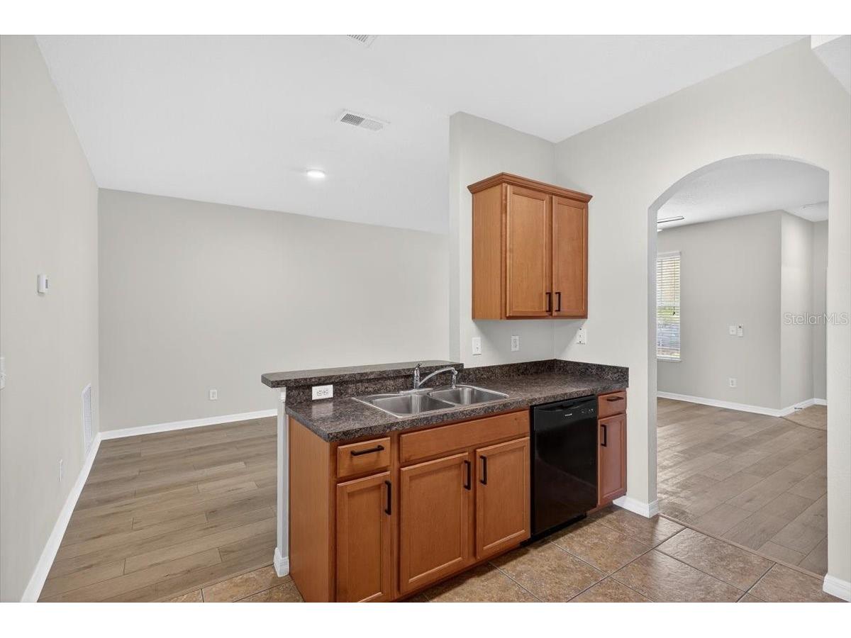 1654 J Lawson Boulevard Orlando FL 32824 TB8494759 image12