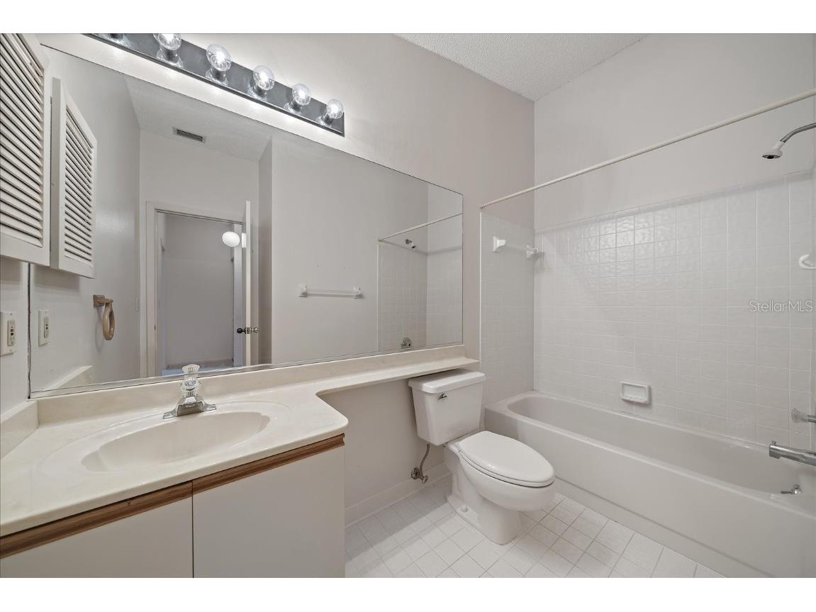 1654 Starling Drive #201 Sarasota FL 34231 A4593452 image30