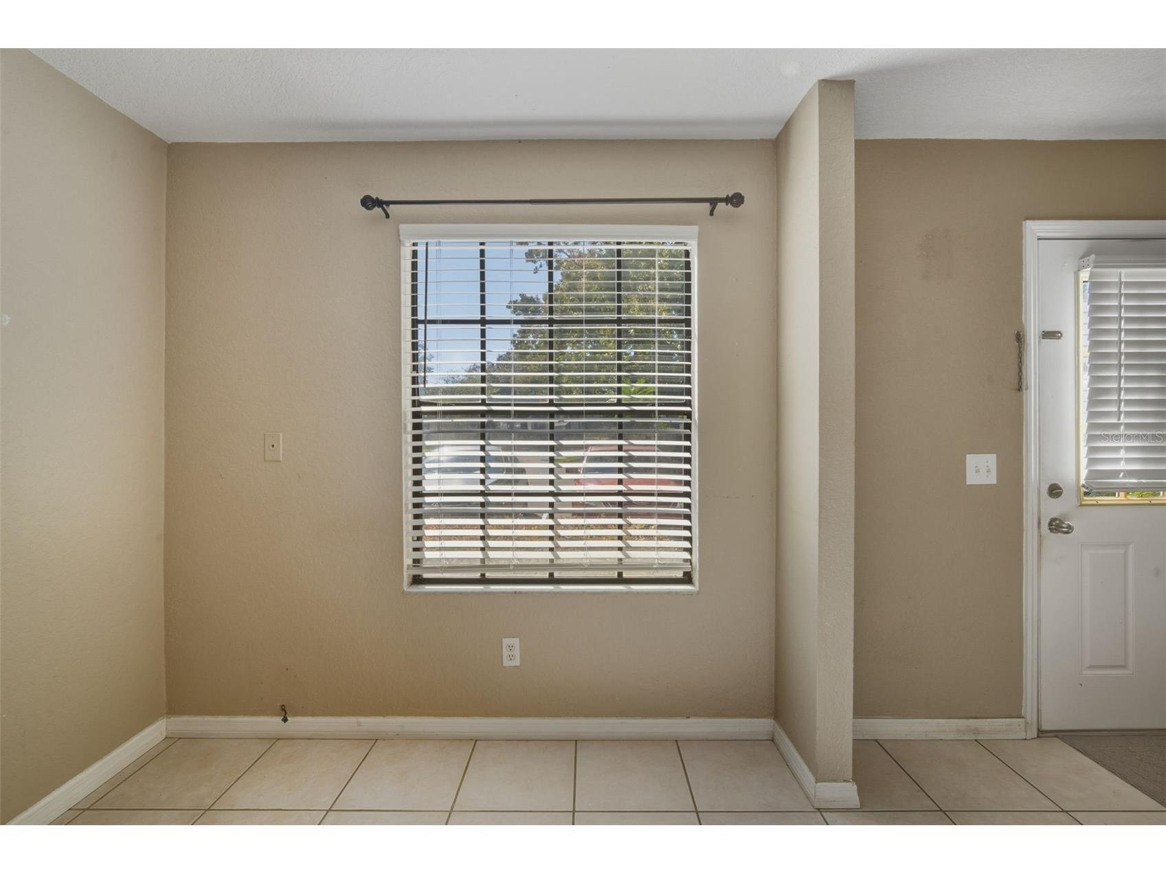 16545 Lake Brigadoon Circle Tampa FL 33618 TB8494503 image7
