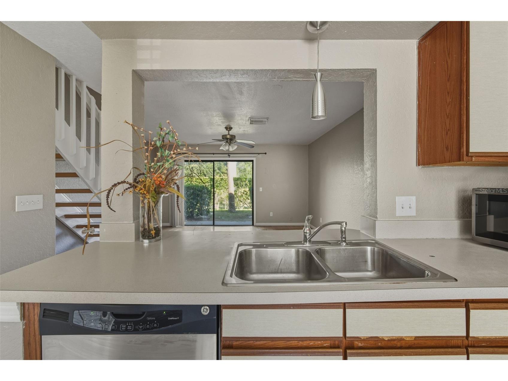 16545 Lake Brigadoon Circle Tampa FL 33618 TB8494503 image8