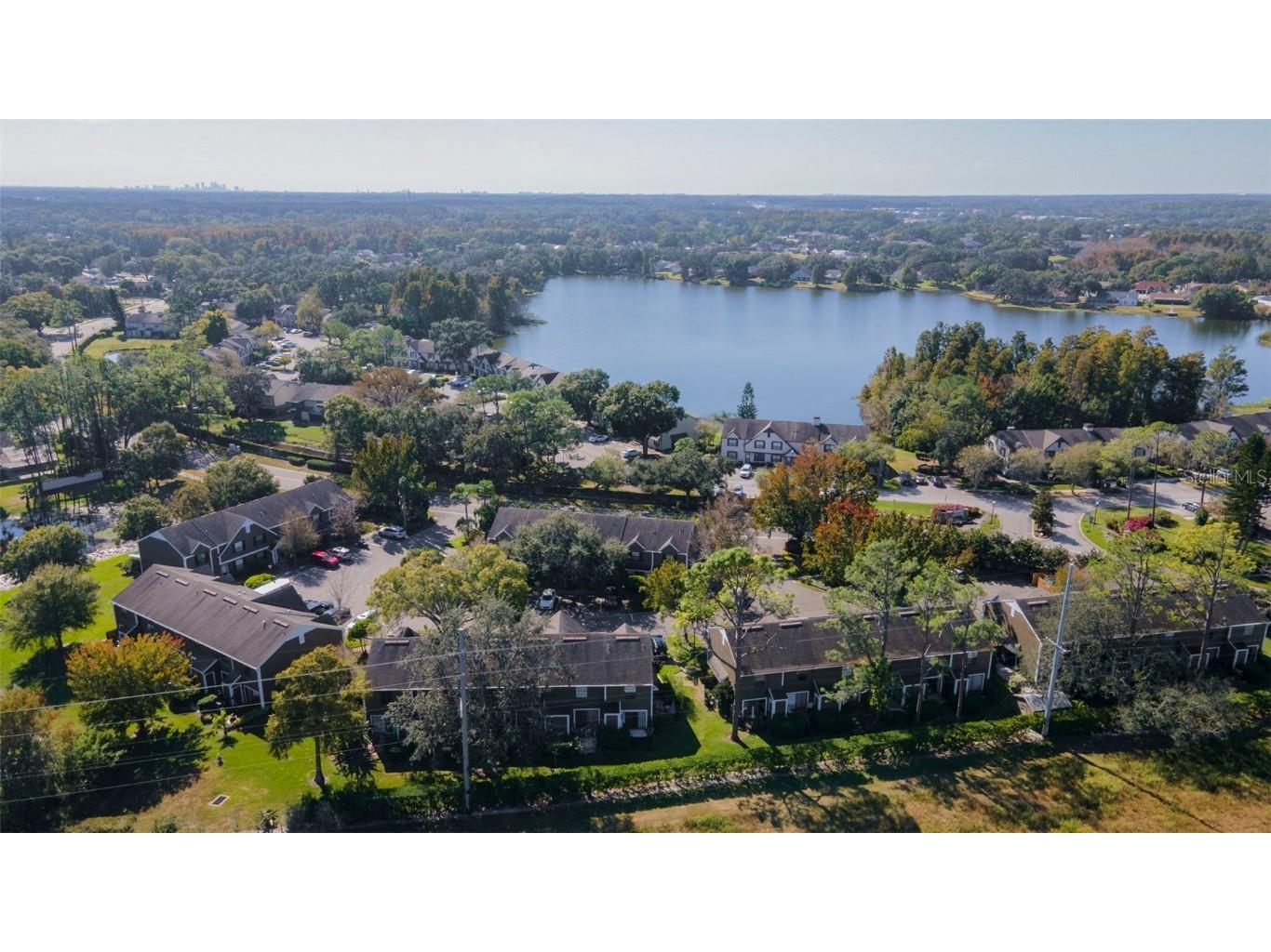 16545 Lake Brigadoon Circle Tampa FL 33618 TB8448636 image37