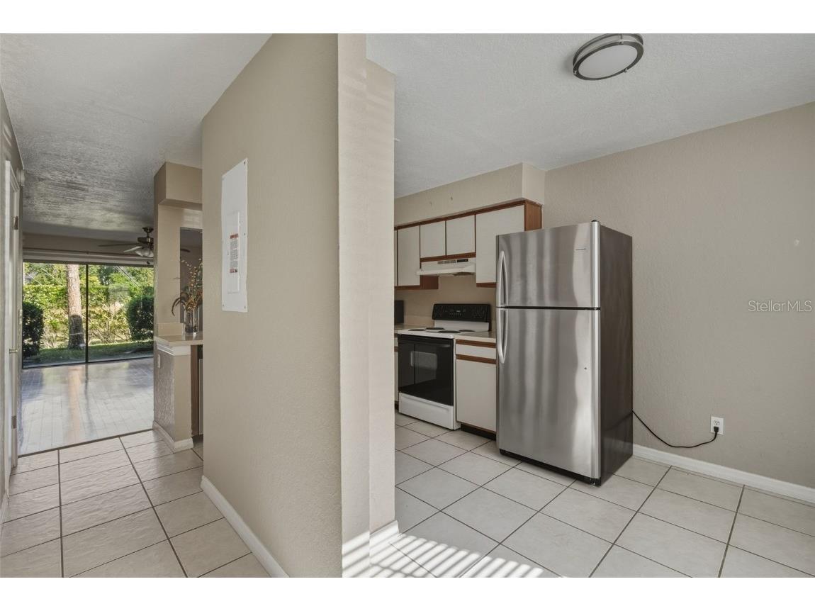 16545 Lake Brigadoon Circle Tampa FL 33618 TB8448636 image4