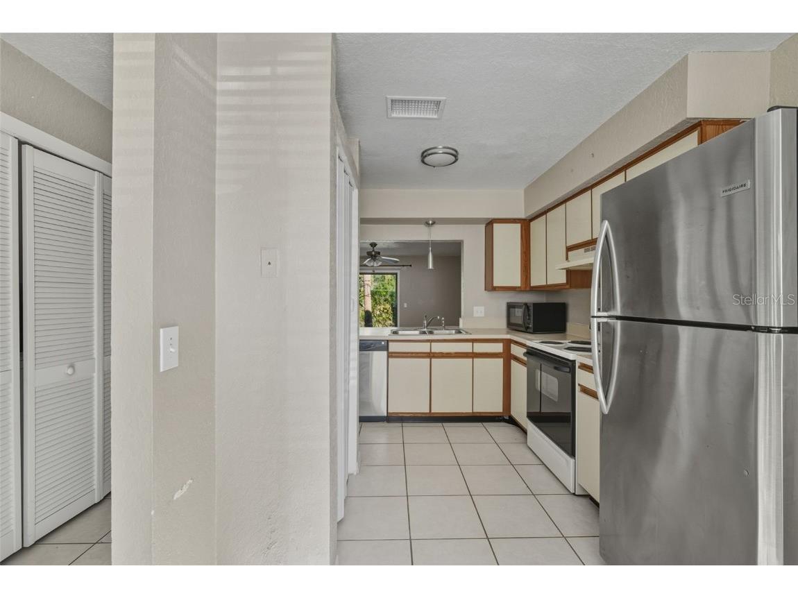 16545 Lake Brigadoon Circle Tampa FL 33618 TB8448636 image5