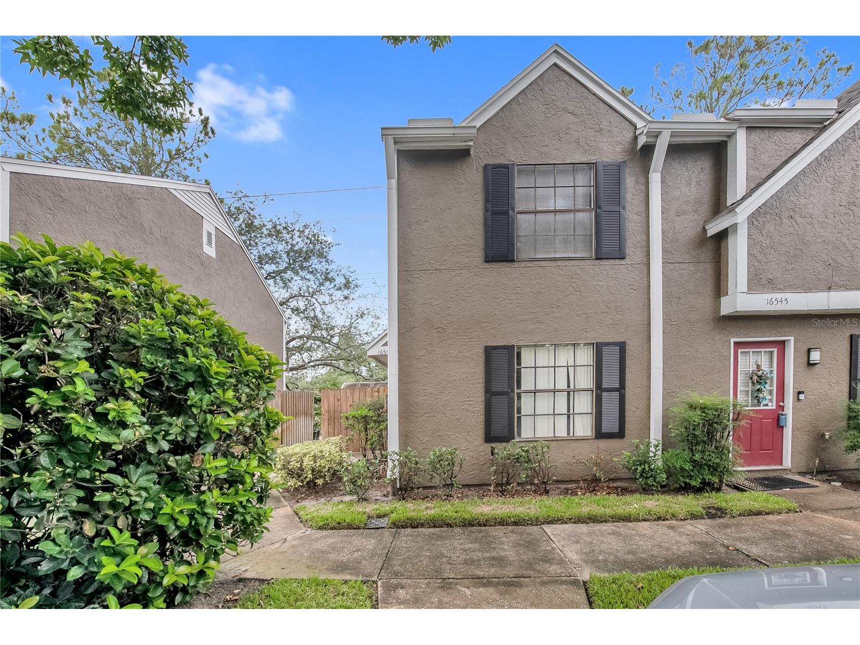 16547 Lake Brigadoon Circle Tampa FL 33618 TB8526604 image1