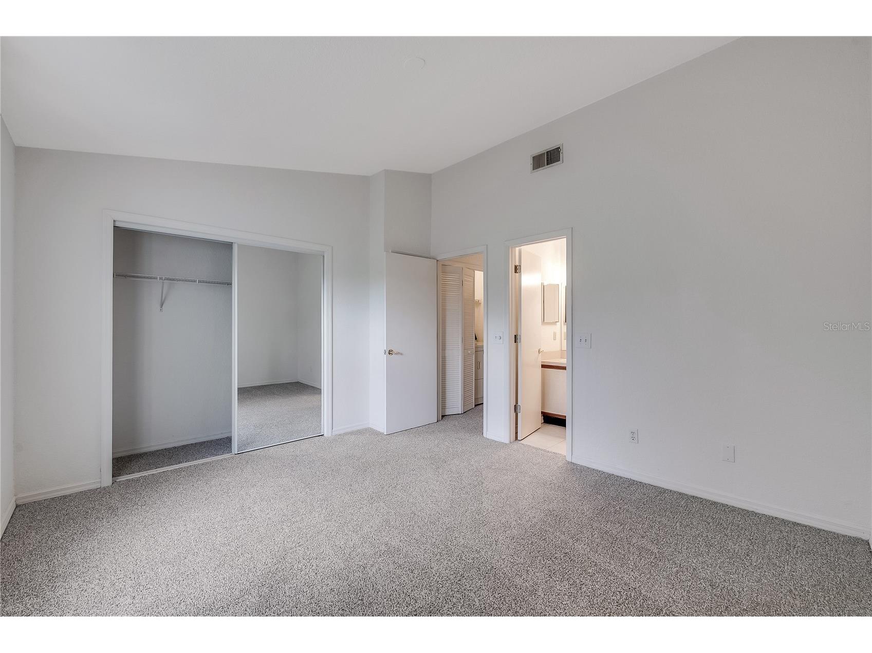 16547 Lake Brigadoon Circle Tampa FL 33618 TB8526604 image19