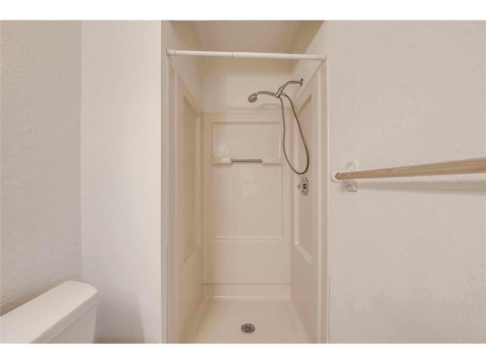 16547 Lake Brigadoon Circle Tampa FL 33618 TB8526604 image21