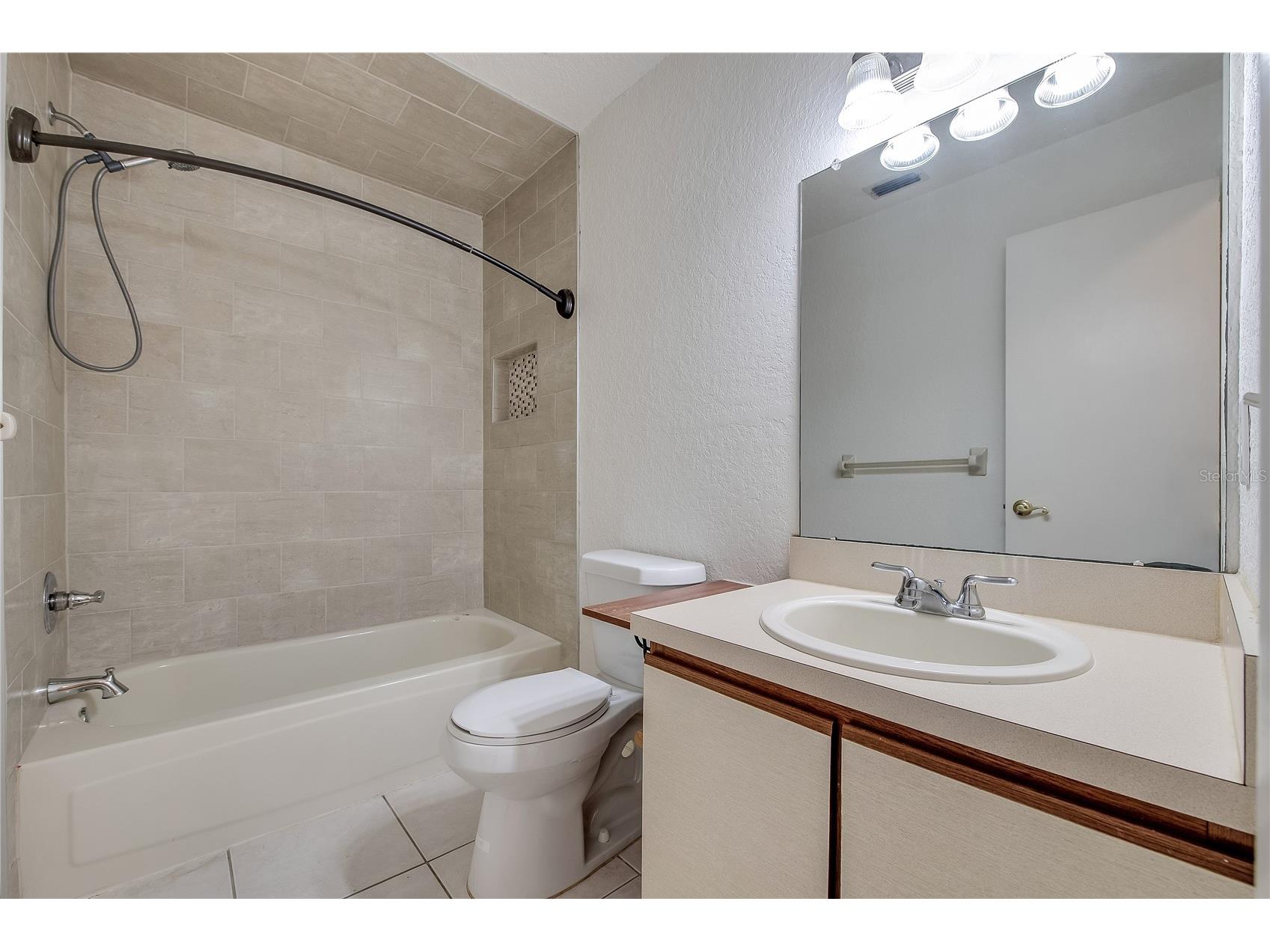 16547 Lake Brigadoon Circle Tampa FL 33618 TB8526604 image25