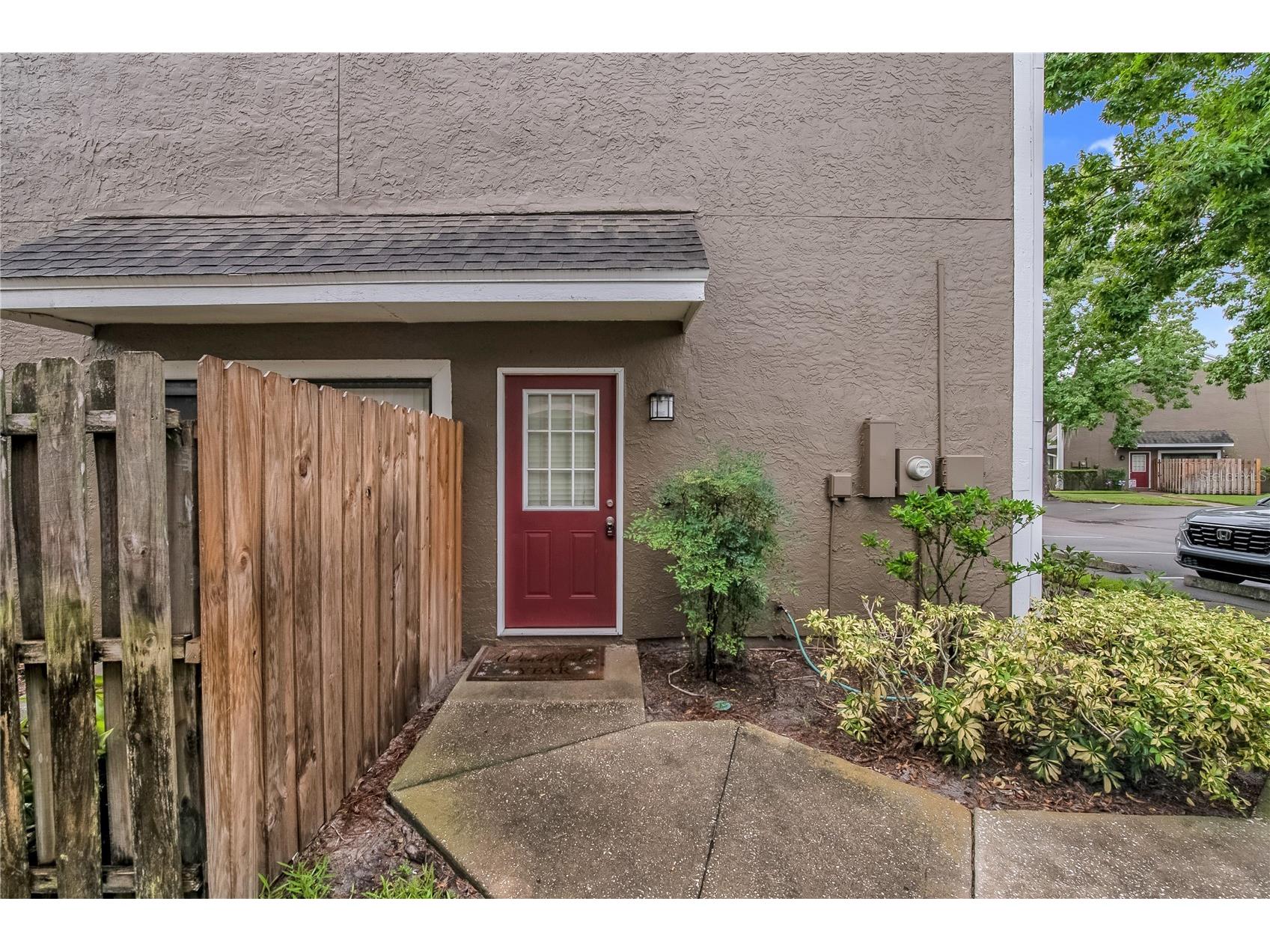 16547 Lake Brigadoon Circle Tampa FL 33618 TB8526604 image3