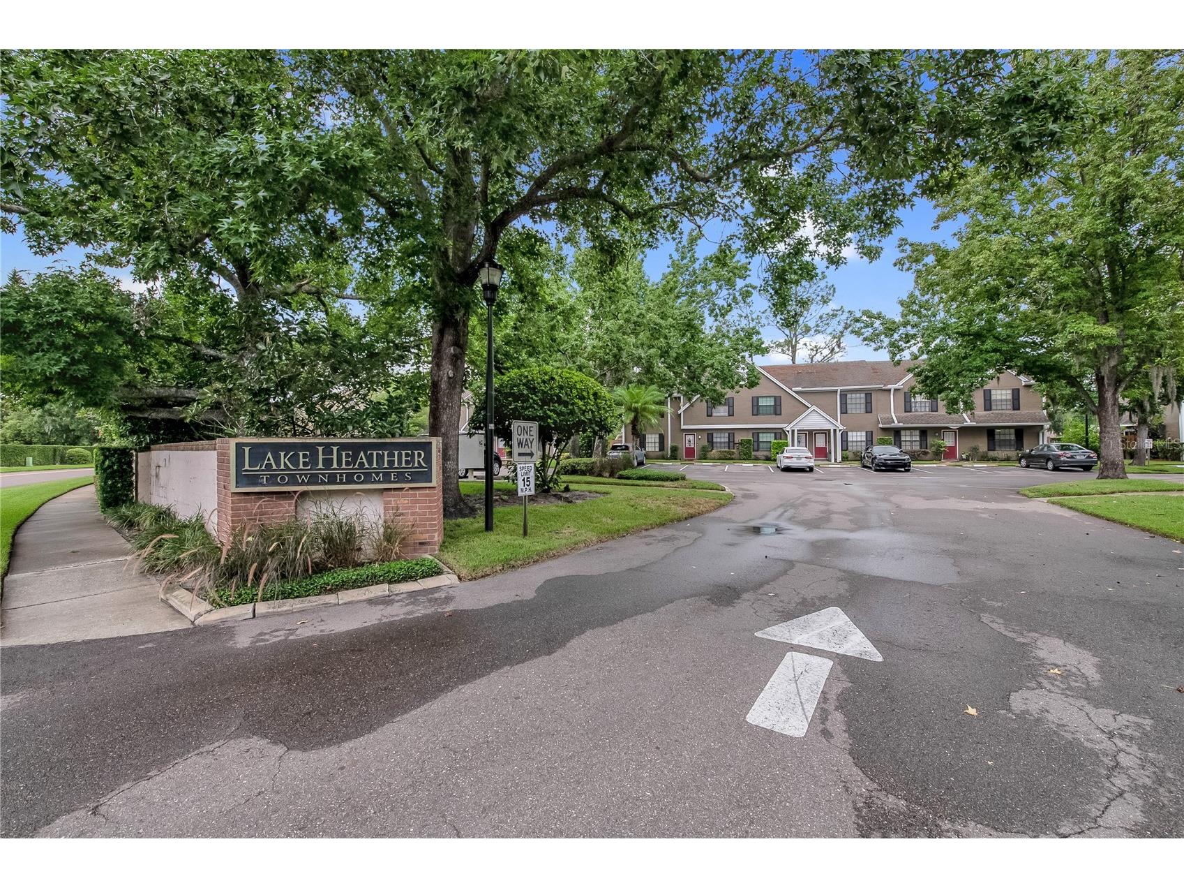 16547 Lake Brigadoon Circle Tampa FL 33618 TB8526604 image32