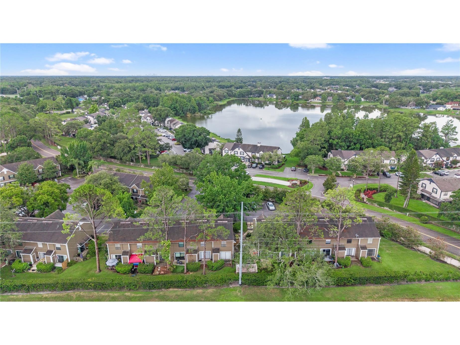 16547 Lake Brigadoon Circle Tampa FL 33618 TB8526604 image33