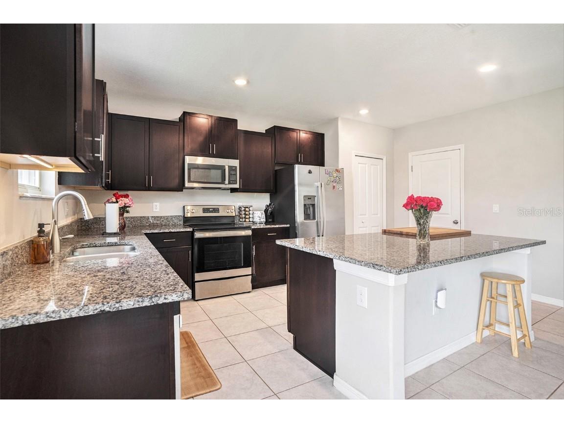 1655 Blue Rose Drive Ruskin FL 33570 TB8395432 image8