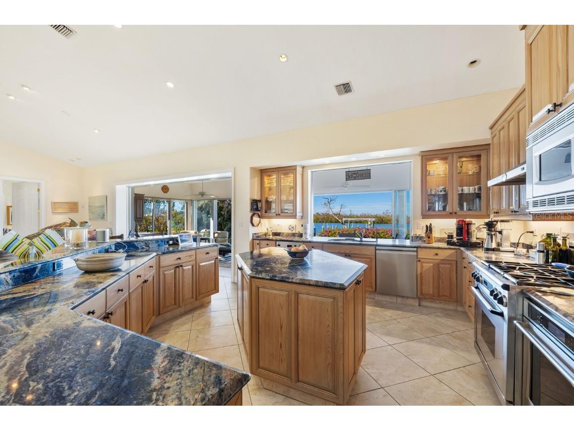 1655 Jose Gaspar Drive Boca Grande FL 33921 - CHARLOTTE HARBOR/SUNSET FLATS D6144778 image8