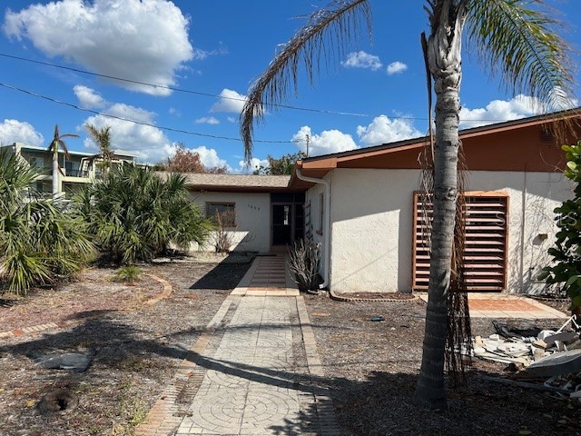 1655 Riverside Drive Englewood FL 34223 D6138597 image1