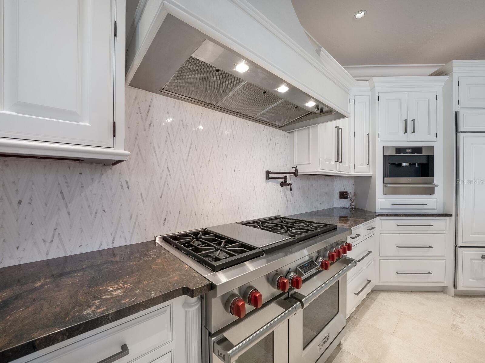 1655 South Drive Sarasota FL 34239 A4684423 image19